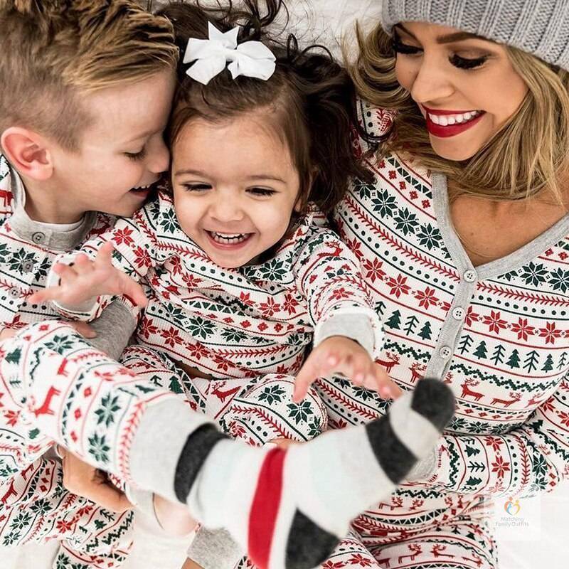 2022 Family Christmas Matching Pajamas Set Xmas Adult Kids Mother And Daughter Father Son Sleepwear Baby Family Look Outfits