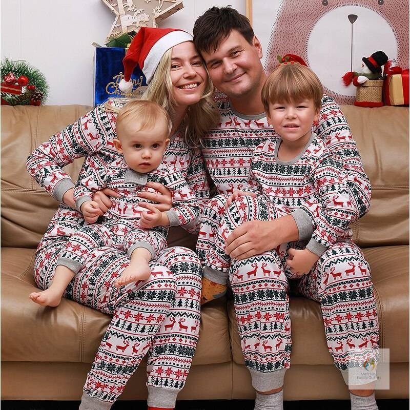 2022 Family Christmas Matching Pajamas Set Xmas Adult Kids Mother And Daughter Father Son Sleepwear Baby Family Look Outfits